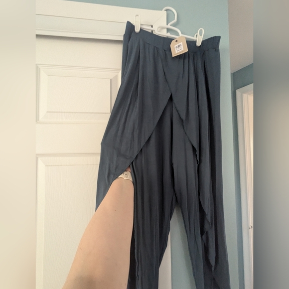 BOHO CROPPED TULIP STYLE LOUNGE PANTS - Picture 3 of 7